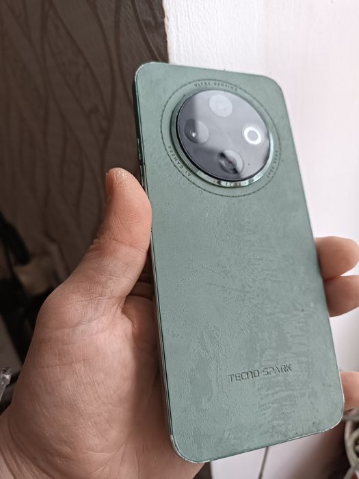 Tecno Spark 30C  4+2/128Gb NFC