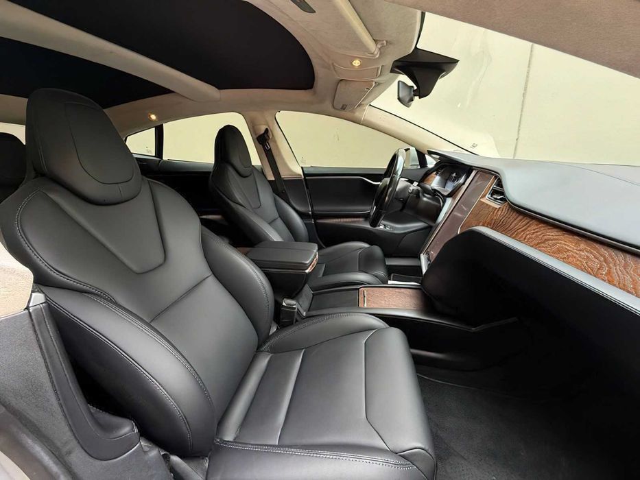 Tesla Model S 100D      2018