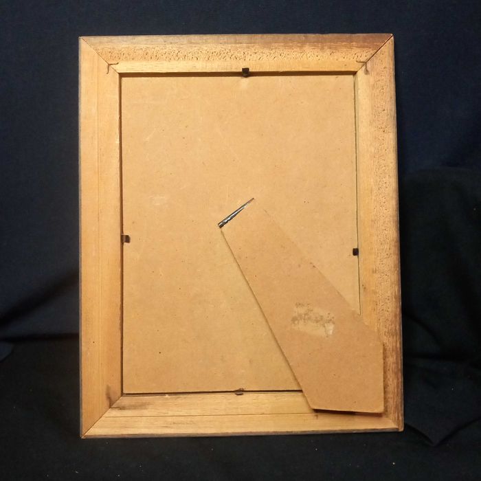 Moldura em madeira 20 x 26 cm
