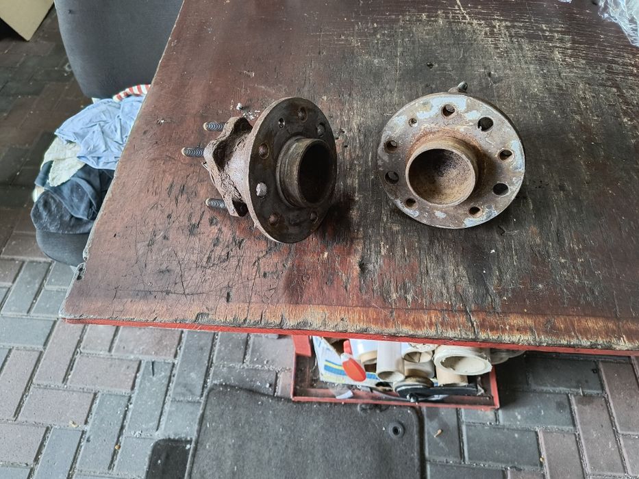 Ступиця задня Opel Astra H Opel Zafira B з датчиком abs