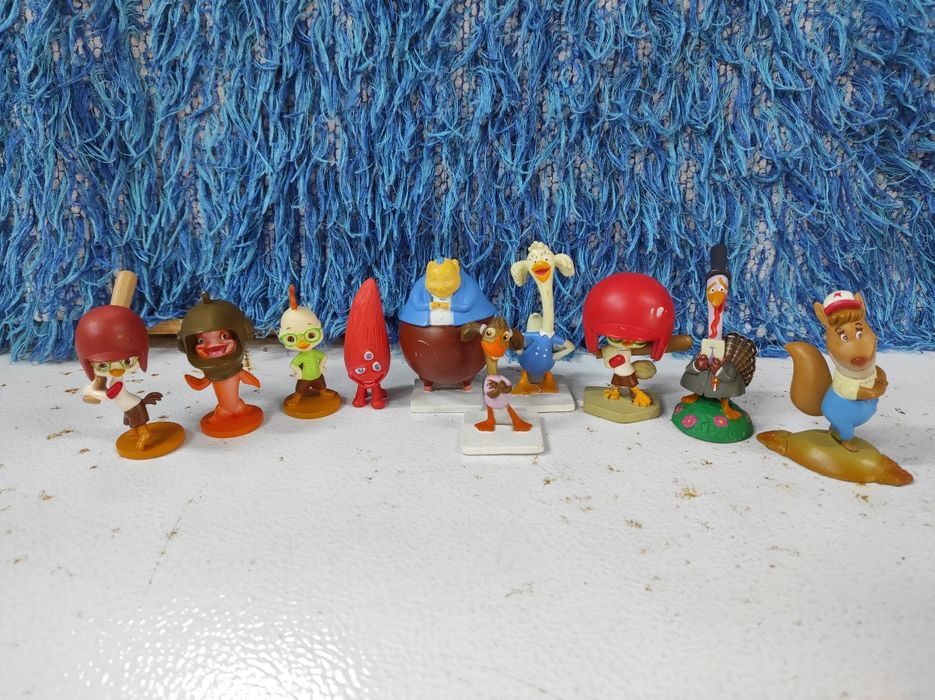 Disney - Mickey & Minnie (peluches) // Chicken Little / Clube Pinguim (figuras / bonecos)