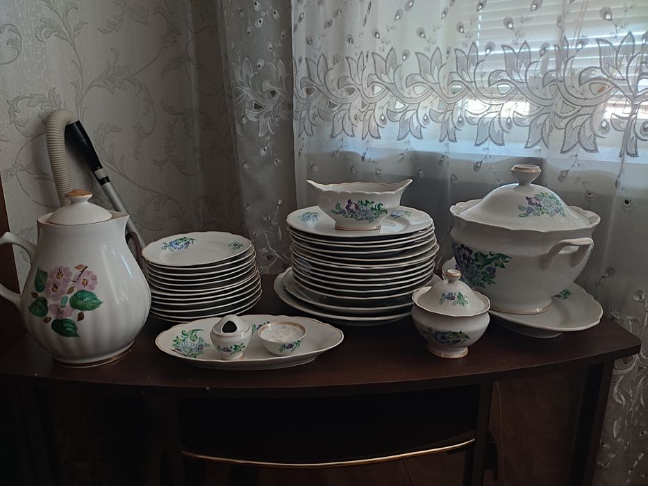 Фарфорові сервізи