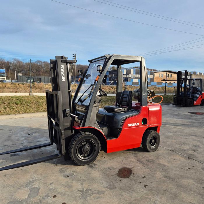 Погрузчик Nissan 2.5тон 2008р