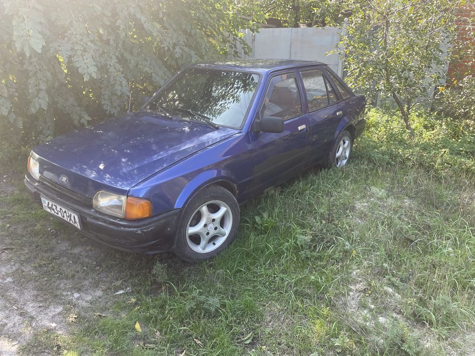 Продам форд эскорт