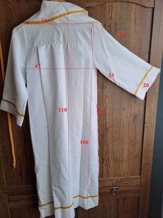 Alba komunijna z peleryną