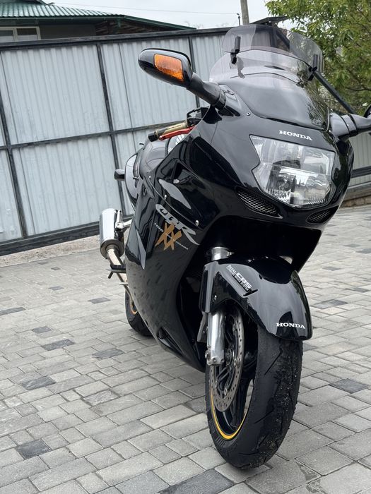 honda cbr 1100xx super blackbird