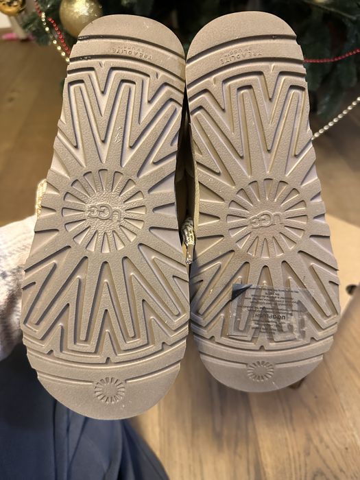 Ugg lowmel нові!