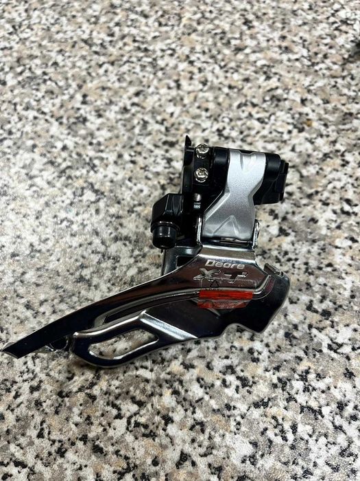 Mudança Dianteira Shimano Deore XT FD-771