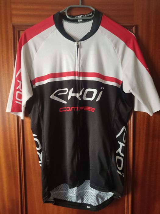 Roupa de ciclismo.