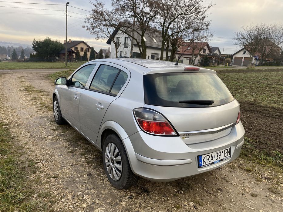 Opel Astra H 2011 1,6 benzyna Polski Salon