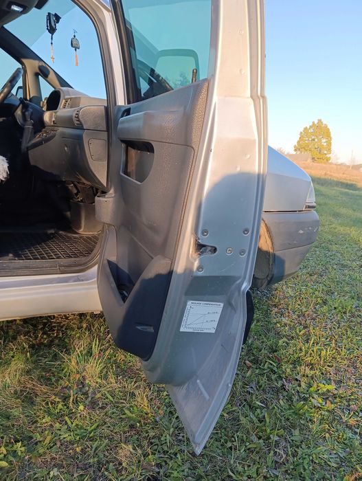 Пежо експерт 2000