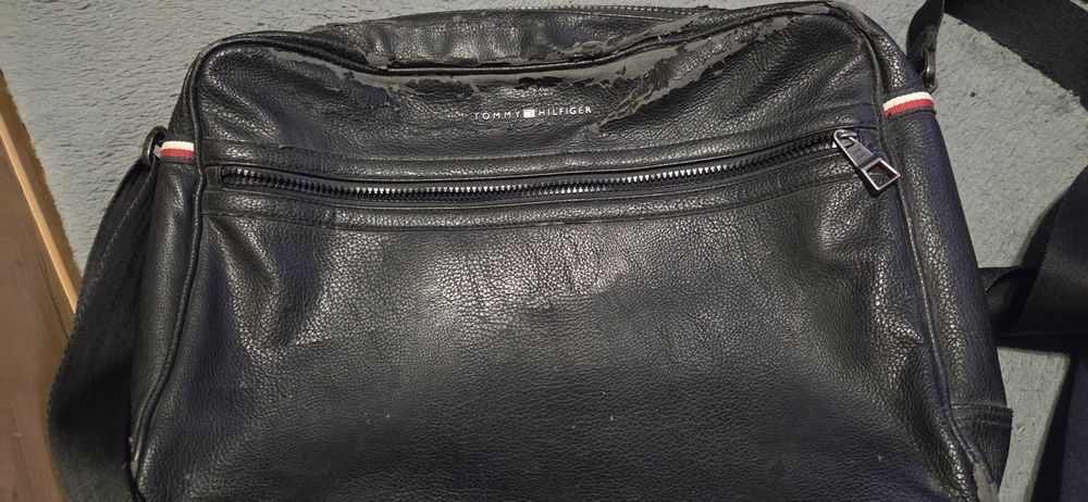 Torba męska skórzana Tommy Hilfiger AM0AM00795  na laptopa, dokumenty