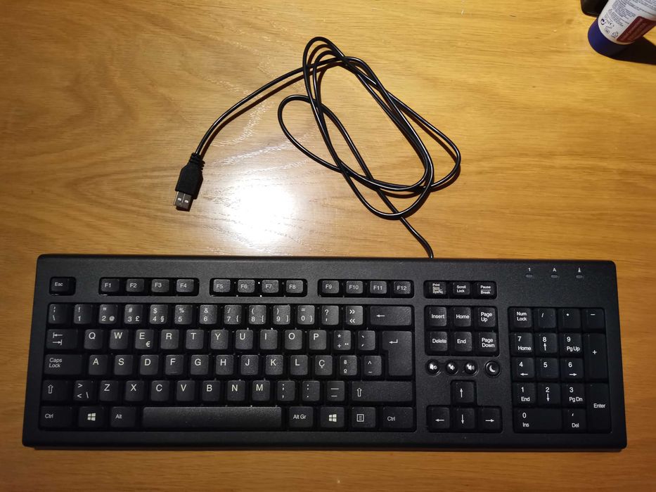 Teclado HP com menos de um mês de utilização!