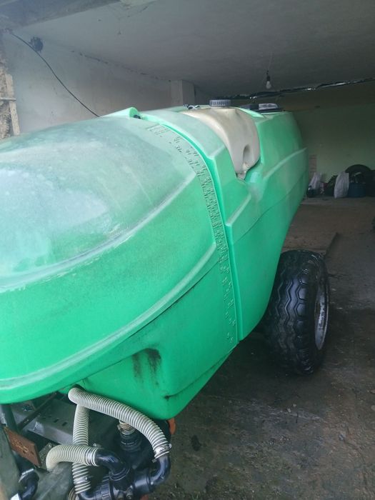 Продам Садовый  Опрыскиватель в Идеальном состоянии  состоянии