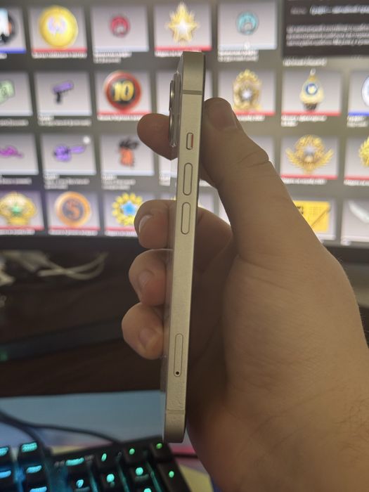 Iphone 13/128 white neverlock