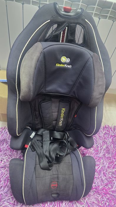 Fotelik samochodowy Kinderkraft Smart Black 9-36 Kg