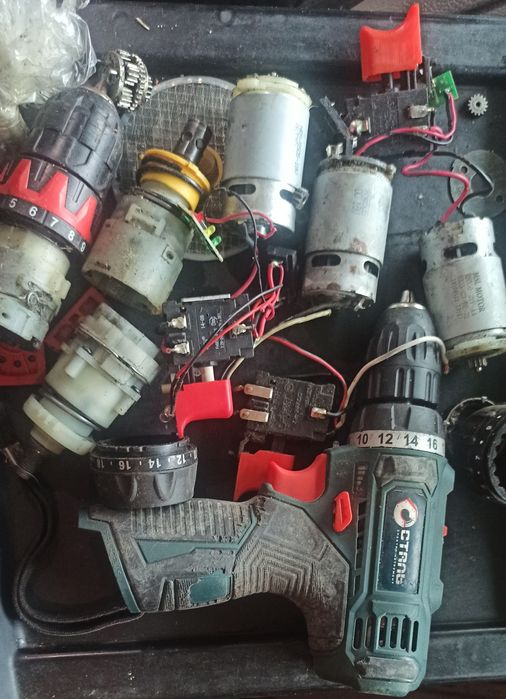 Цуруповерт сталь и несколько запчастей