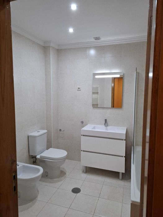 Arrendo Apartamento T2 em Bragança - Rua Abade Cicouro