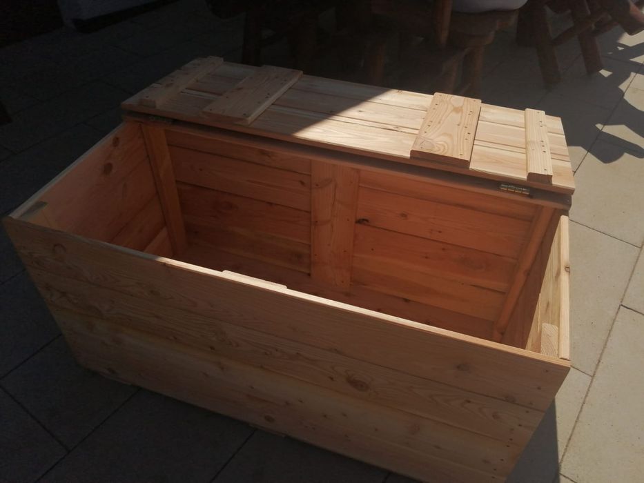 Kufer, skrzynia, schowek drewniany