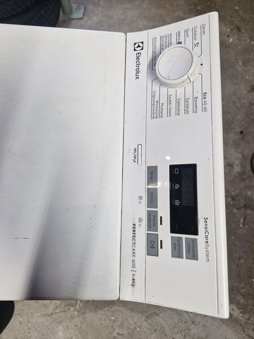 Electrolux PerfectCare 600