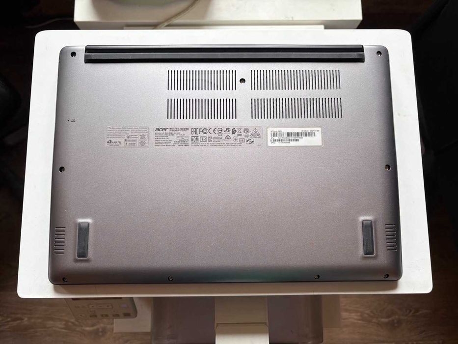 Легкий ноутбук в металевому корпусі Acer Swift б.у
