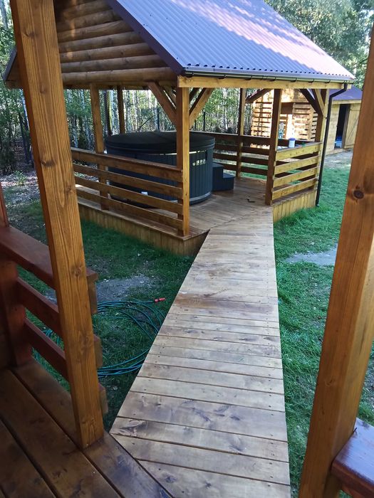 Domek z jacuzzi na wynajem w Komarówce gm. Sosnowica