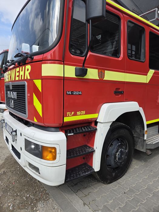 Man 14 224 4x4 M2000 Schlingmann 2600L wody Straż Pożarna Pożarniczy Wóz strażacki