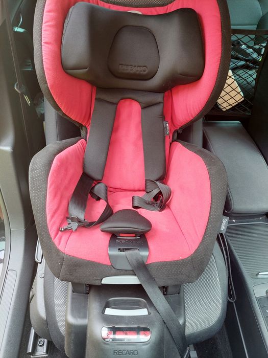 Fotelik samochodowy Recaro Optiafix  9-18Kg