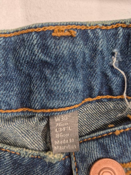 Jeansy Asos W30L34 proste z dziurami przetarciami nowe