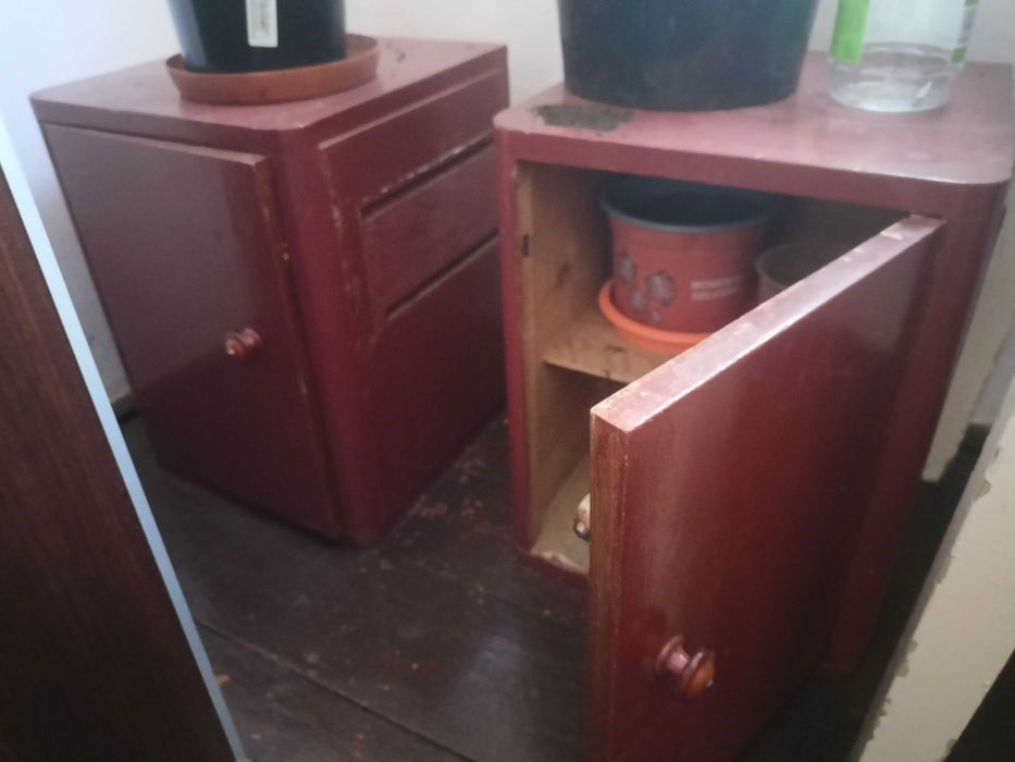 Dwie stare szafki PRL