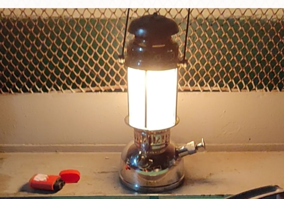 Керосиновая лампа