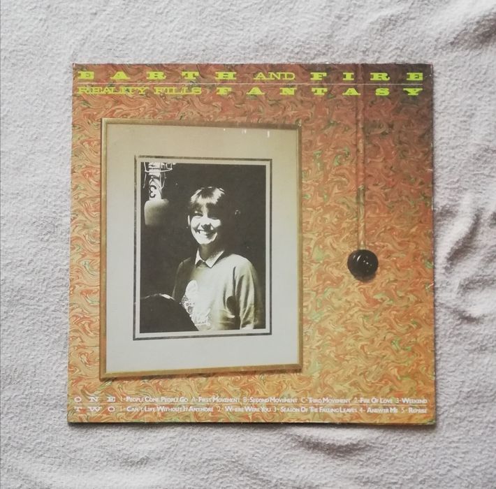 Earth & Fire : reality fills fantasy   LP