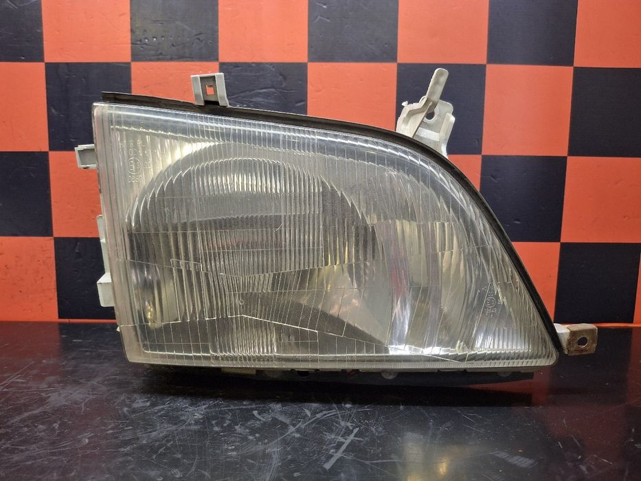 Ótica / farol direita TOYOTA Dyna Chassis (KD_, LY_, _Y2_, _U3_, _U4)