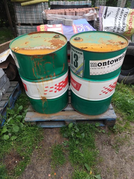 Beczka na olej płyny Castrol 200l szczelna