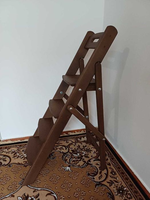 Драбинка дерев'яна - стремянка