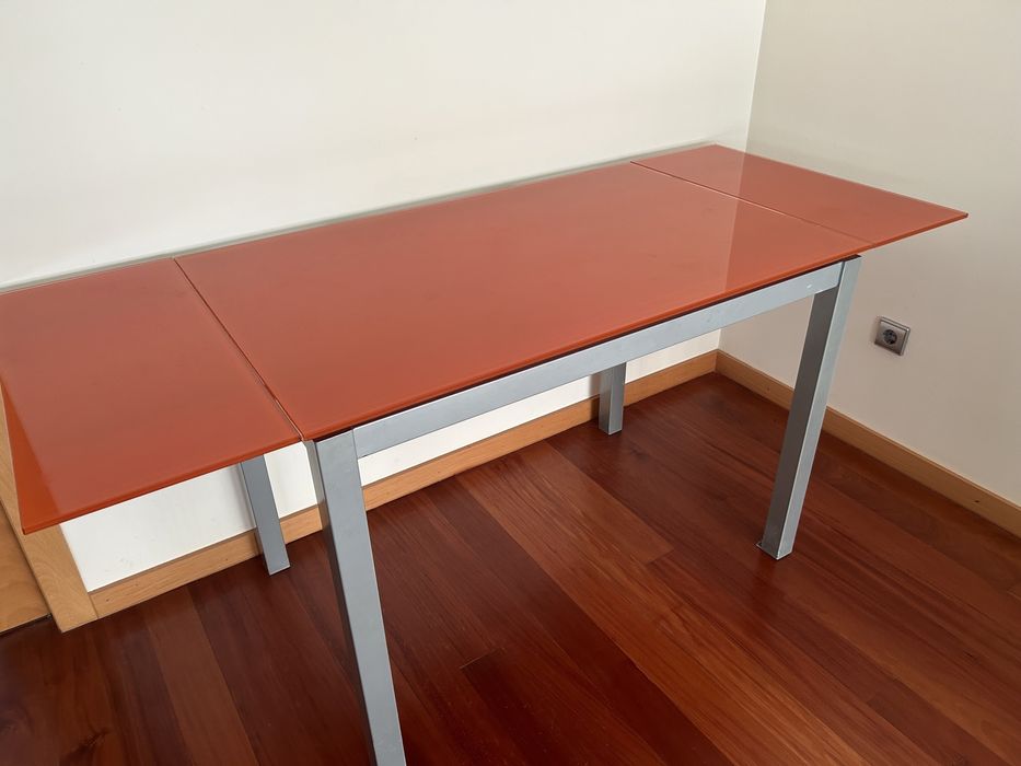 Mesa com tampo em vidro temperado64751409366531121