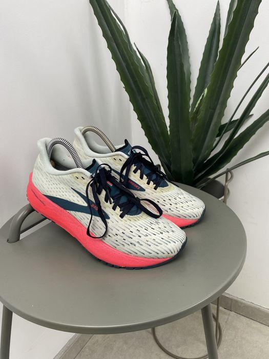 Оригінал | кроссовки Brooks Hyperion Tempo розмір 38,5(24,5) s683