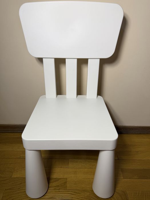 IKEA Дитячий столик з кріслом