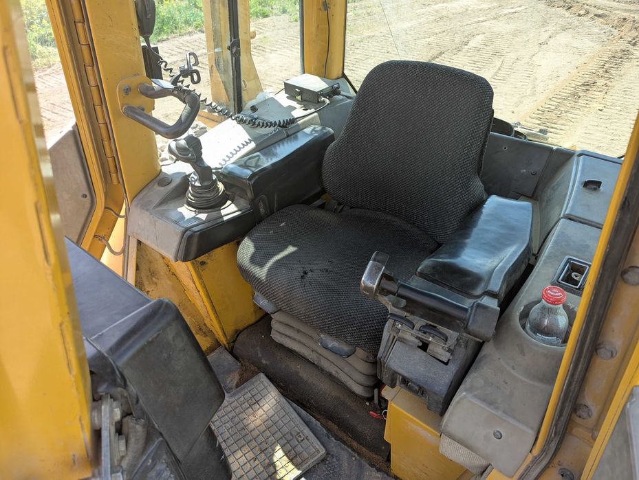 Spycharka gąsienicowa CAT D6 NXL