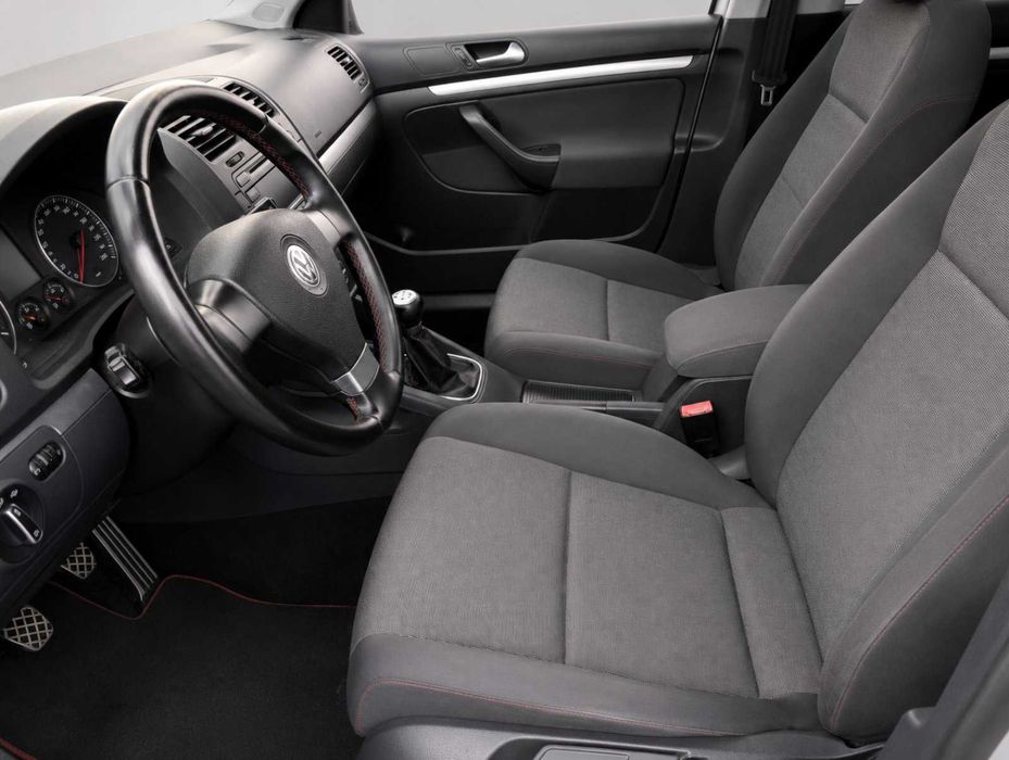 VW Golf 5 1.6 MPI безаварійний