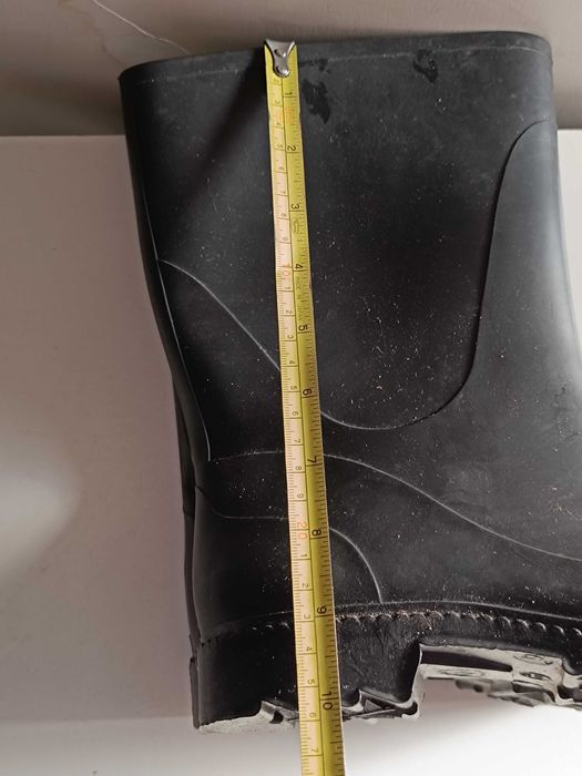 Galochas pretas de borracha N.39