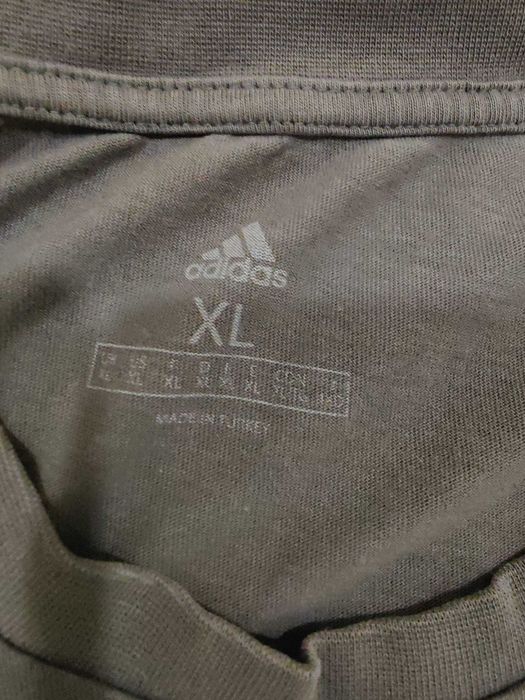T-shirt Adidas tam. XL em excelente estado