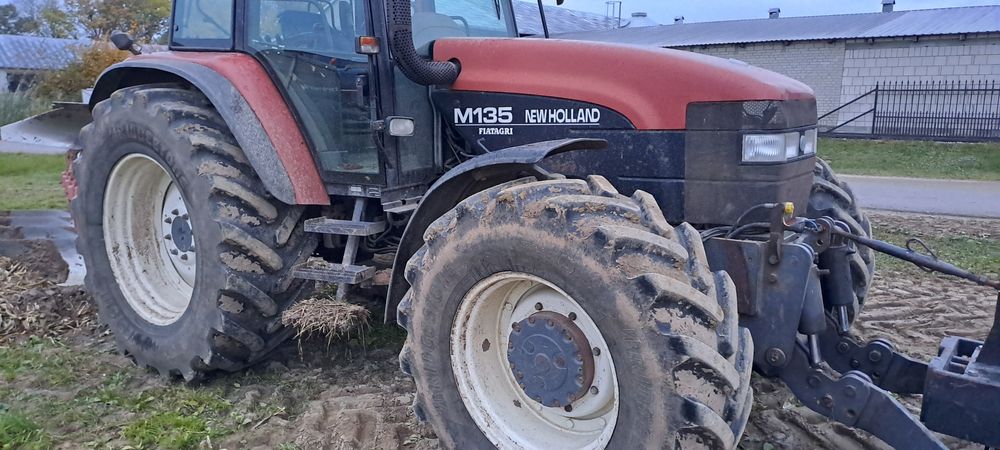 New Holland M 135