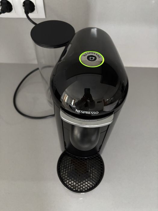 Maquina Nespresso Vertuo Plus Deluxe