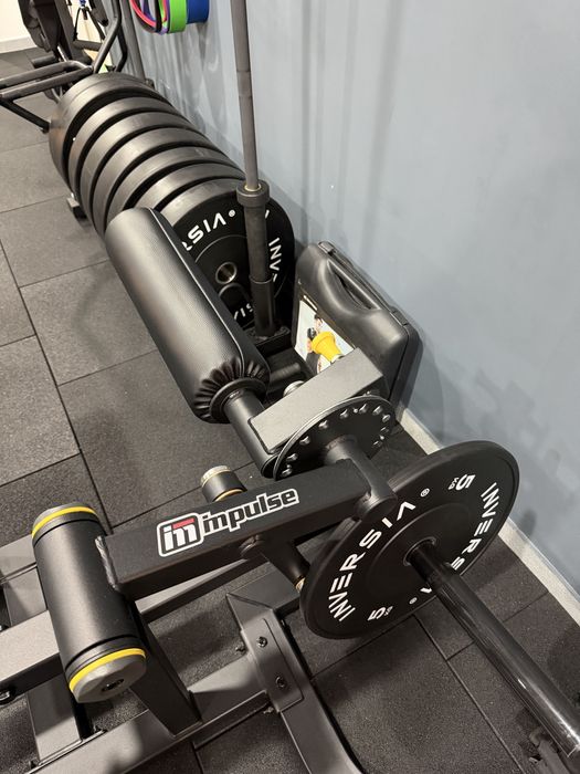 Máquina Flexora Impulse (Plate Load)438921631714529281