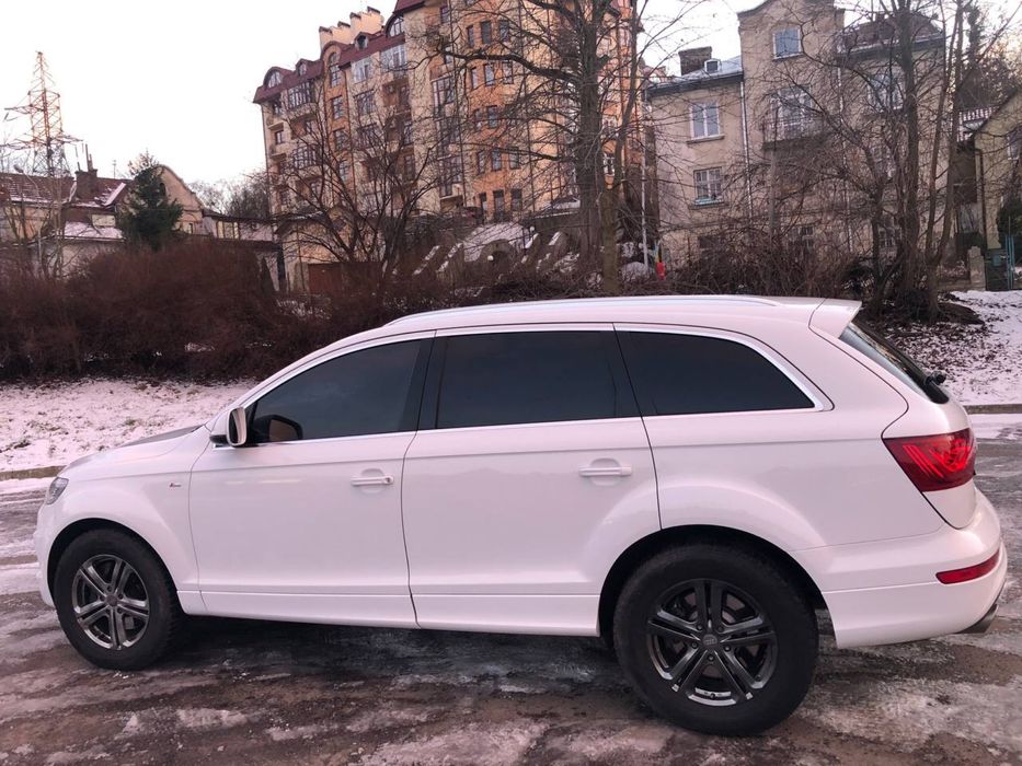Audi q7 4,2 s line