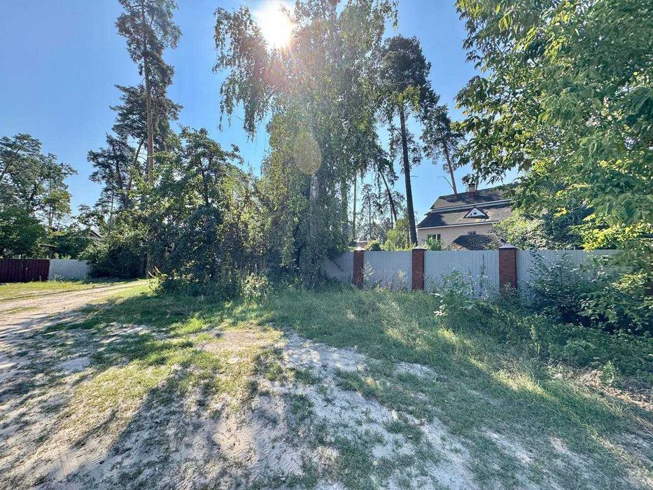 Продаж ділянки одразу біля академії спорту в Бучі! 3фасади