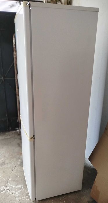 Frigorífico Combinado BECKEN 260 A+ ( 246 L - Branco)