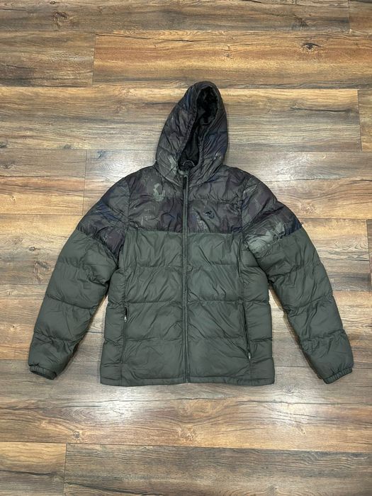 Продам демисезонную куртку на мальчика