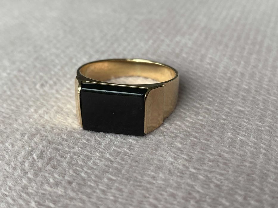 Złoty sygnet z Onyksem, złoto próby 583, rozmiar 24, waga 10 gram